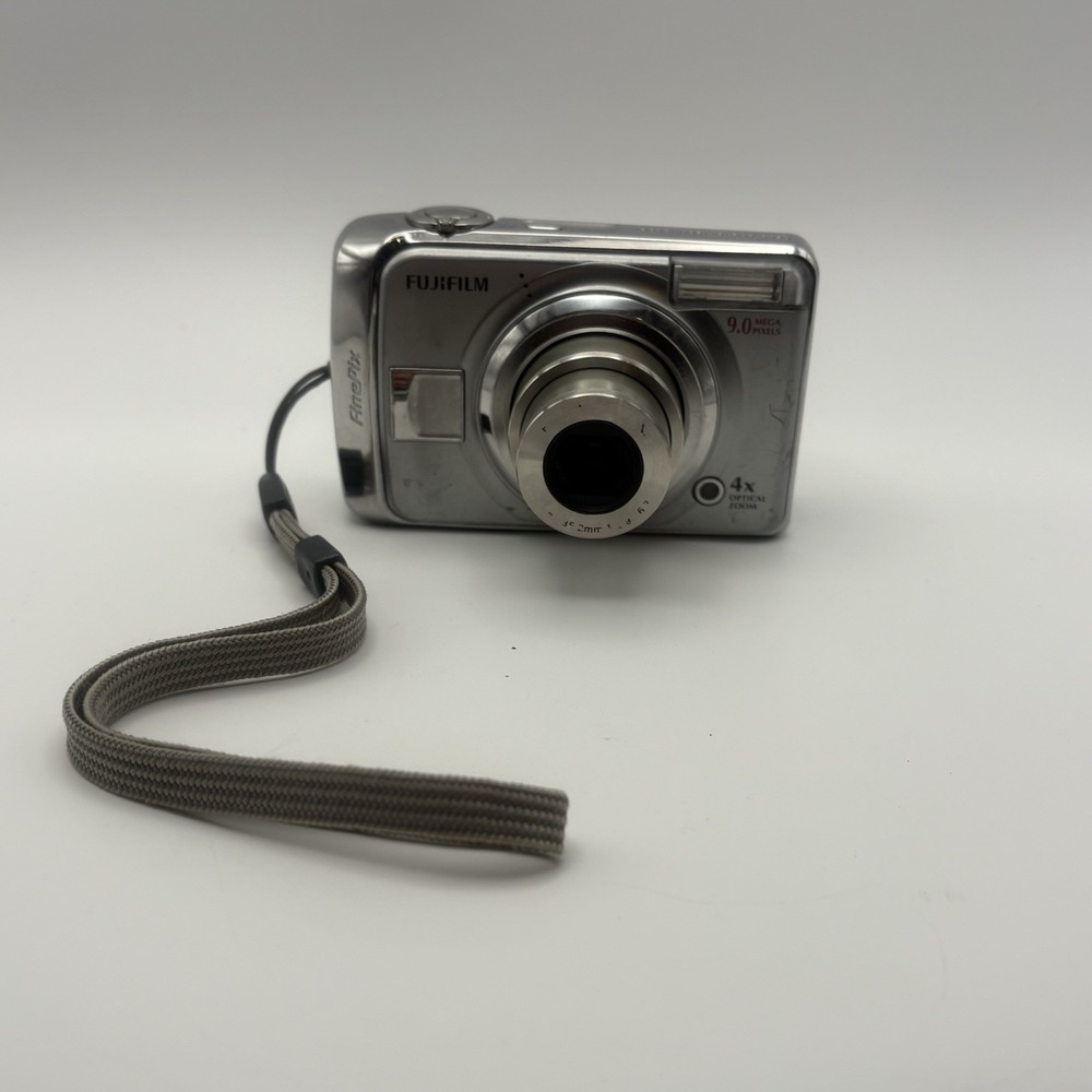 FUJIFILM FinePix A900 9.0MP Digital Camera - Point & Shoot - Tested Works READ
